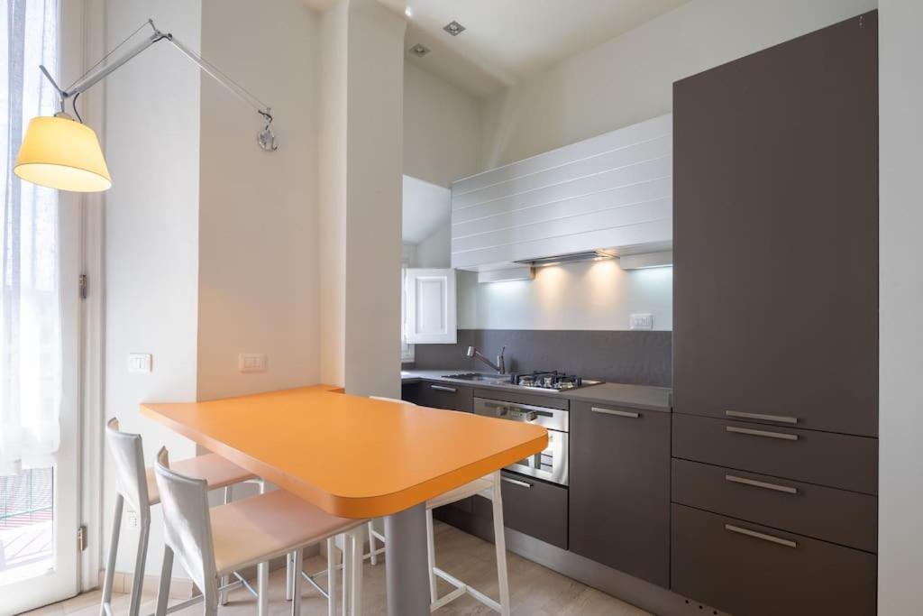Small & Charming 1-Br Apt Флоренция Экстерьер фото